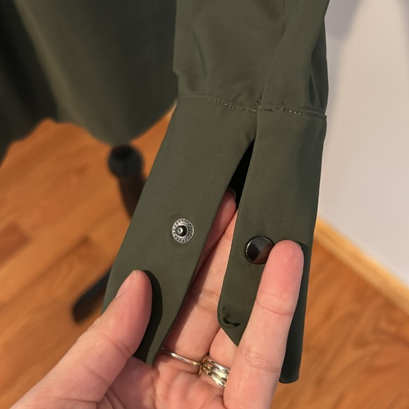 ADAY Something Tailored Shirt Moss Green Sz M - Picture 3 of 10